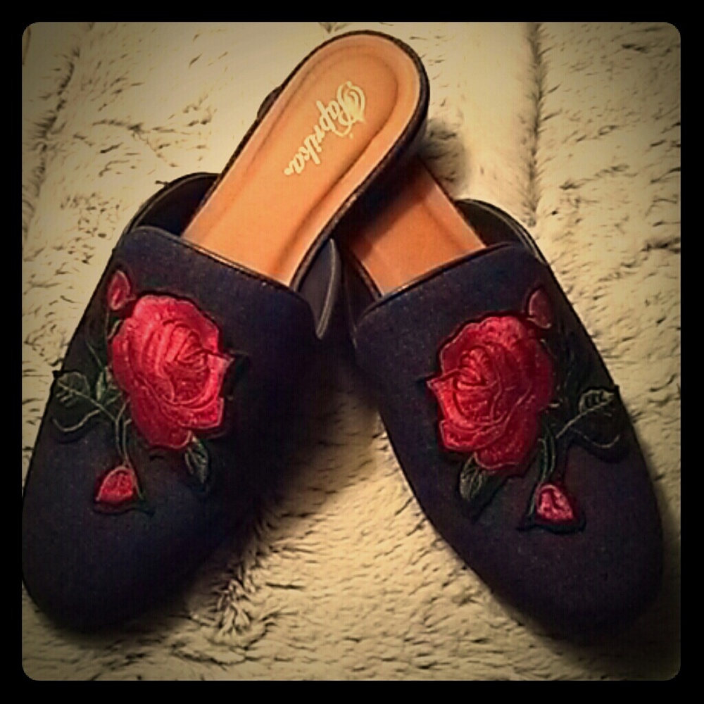 NWOT slip on loafers